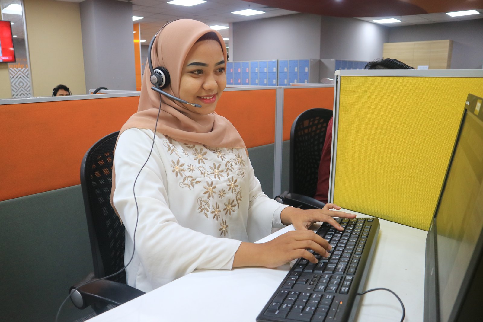 Smartfren Permudah Cara Beralih ke E-Sim