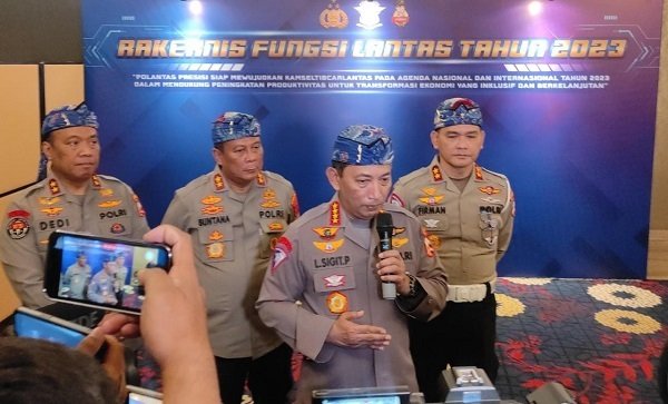 Luncurkan Aplikasi Signal, Kapolri: Ke Depan Ada STNK Elektronik