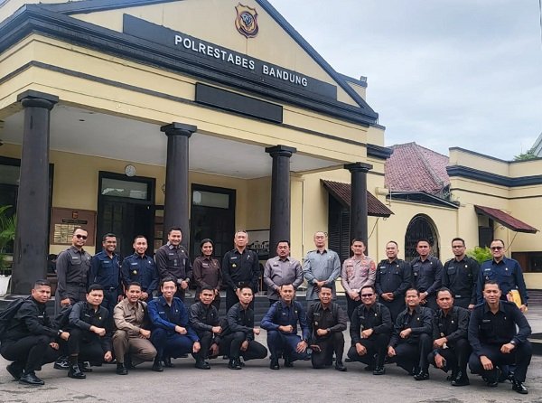 Siswa Sespimen Polri Pelajari Manajemen Pengamanan Pemilu di Polrestabes Bandung