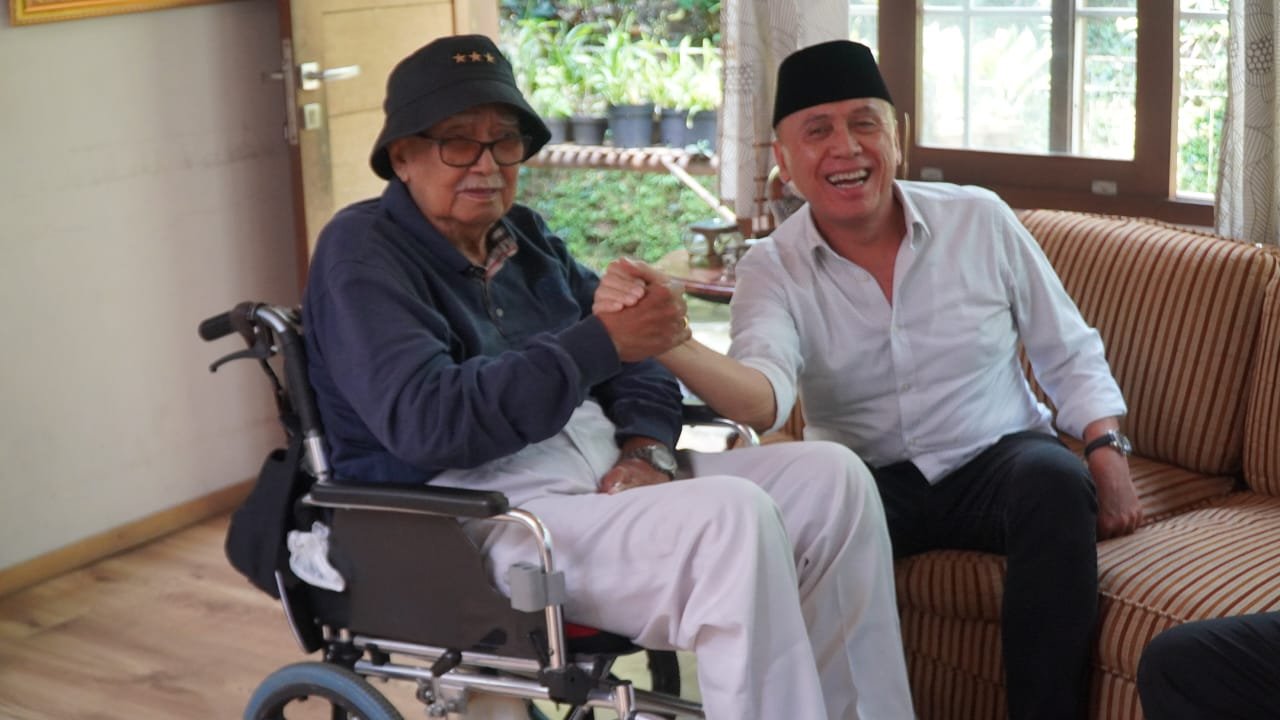 Sowan ke Solihin GP, Iwan Bule Dapat Restu Maju di Pilgub Jabar