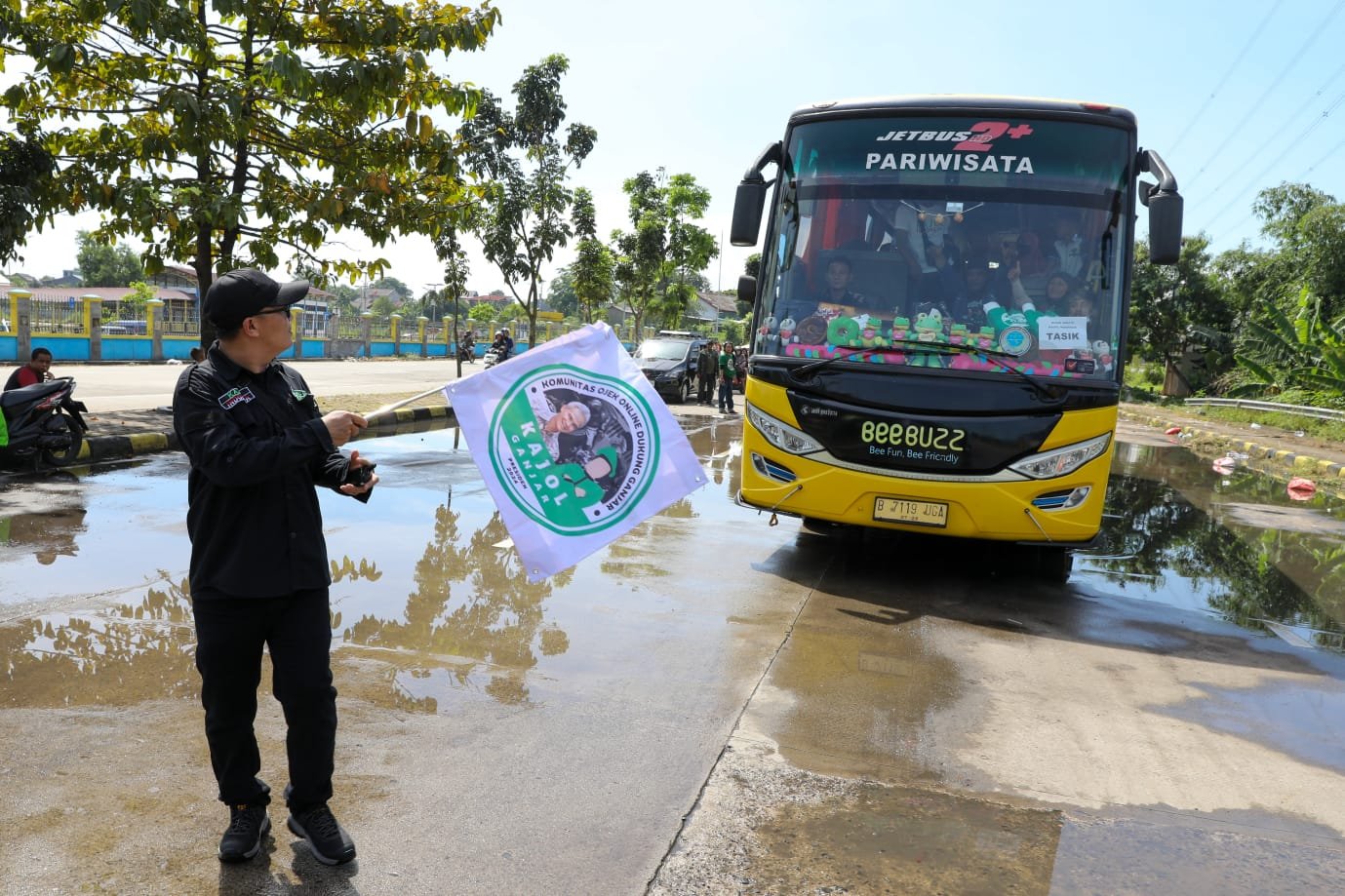 Potret Gembira Ratusan Driver Ojol Jabodetabek Mudik Secara Gratis