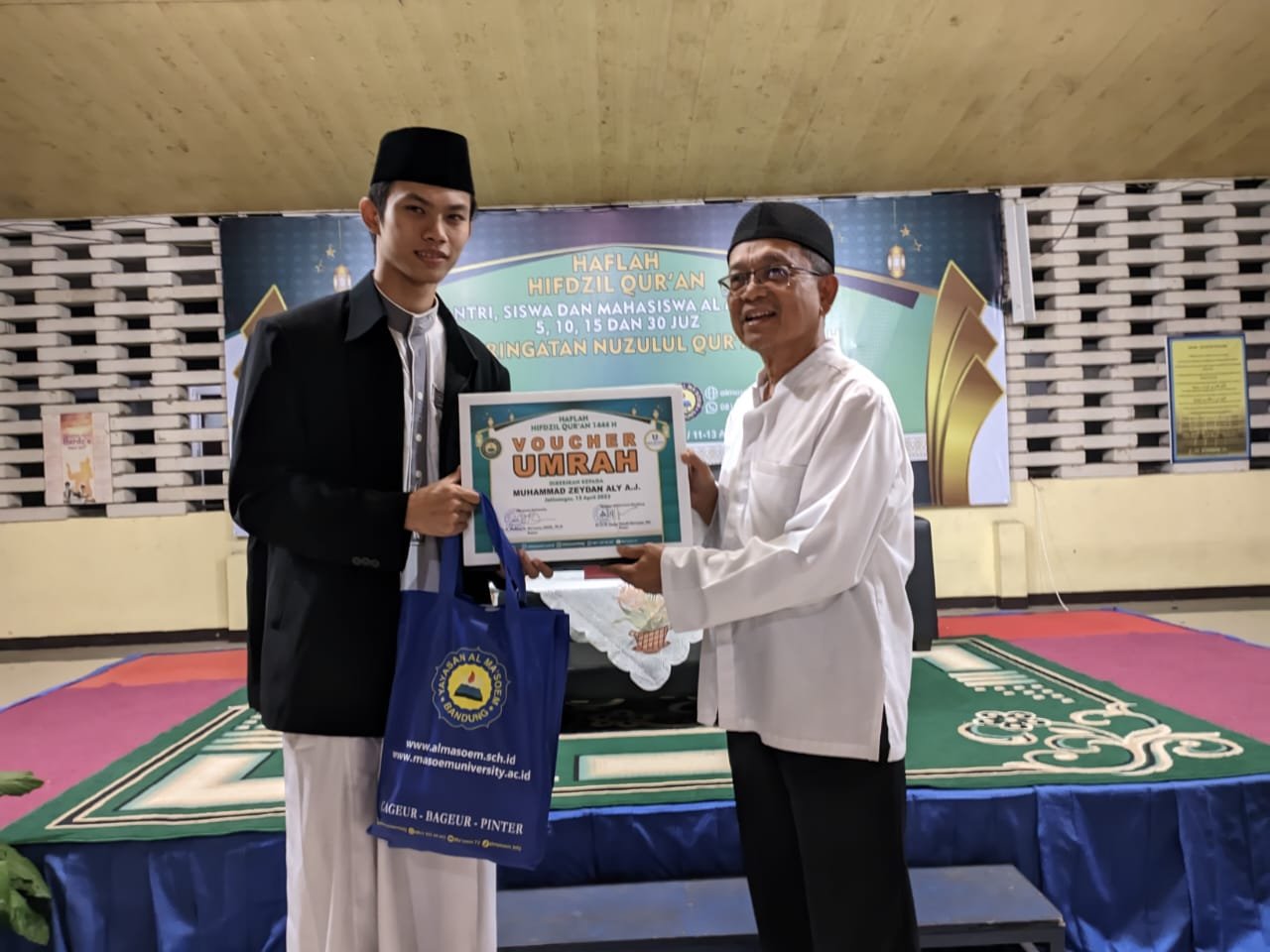 Hapal Quran 30 Juz, M Zeydan Raih Hadiah Umrah