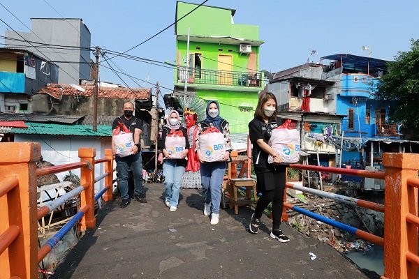 Maknai Bulan Ramadan, BRI Group Gelar Berbagi Sembako Hingga Mudik Gratis