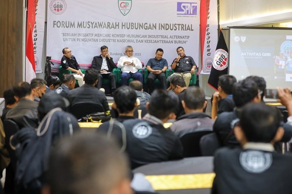 Perjuangkan Nasib Pekerja Melalui Pembentukan Komnas Hubungan Industrial