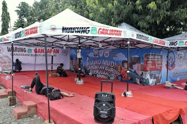 Pemudik Arah Pantura Bisa Istirahat di Posko yang Didirikan Buruh