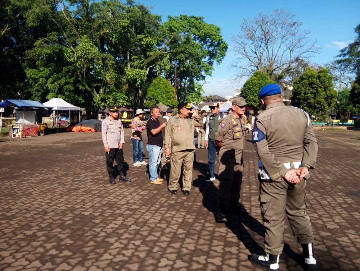 673 PKL Majalaya  Disikat Habis Satpol PP  Kabupaten Bandung