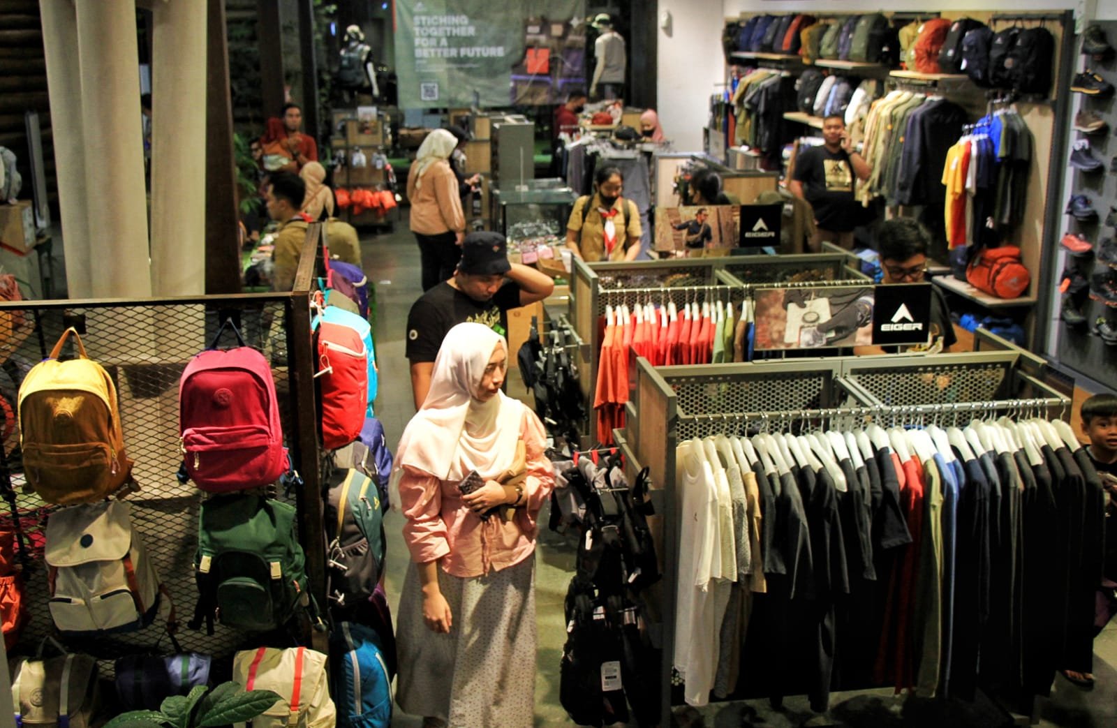 Kunjungan Menparekraf di Eiger Bandung