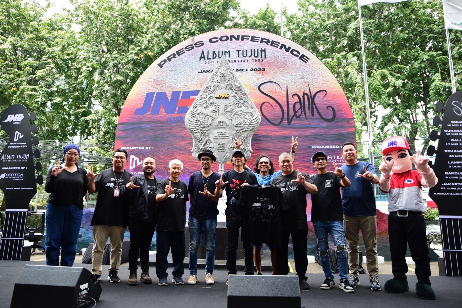 Tur Album Tujuh di 7 Kota SLANK Siap Persembahkan Penampilan Memorable Bersama JNE