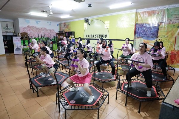 Trampoline Dance Fitness jadi Alternatif Perempuan Jaga Kondisi Tubuh