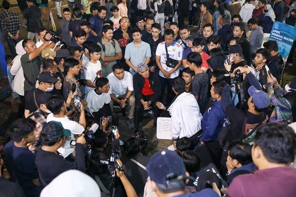 Ganjar Diskusi Kewirausahaan Bareng Anak Muda Bandung