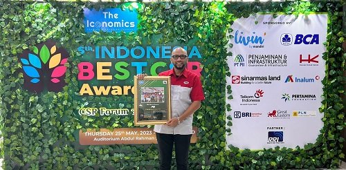 JNE Raih Penghargaan 5Th Indonesia CSR Brand Equity Award 2023 Kategori Courier Service Sector Industry