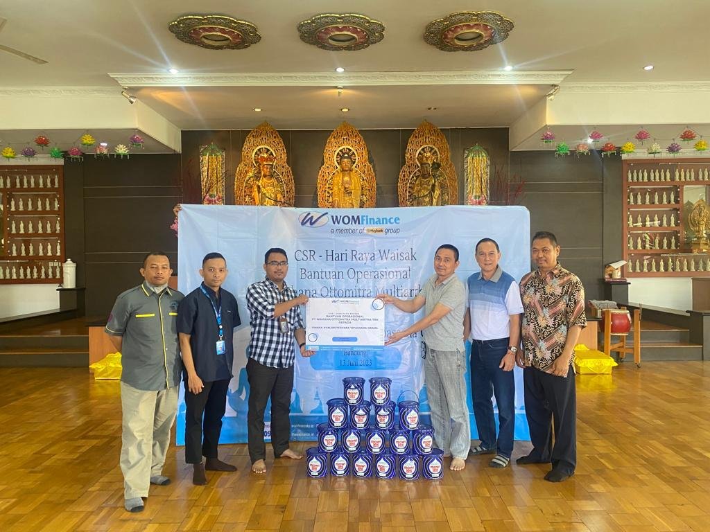Sambut Hari Raya Waisak, WOM Finance Berikan Bantuan ke Vihara