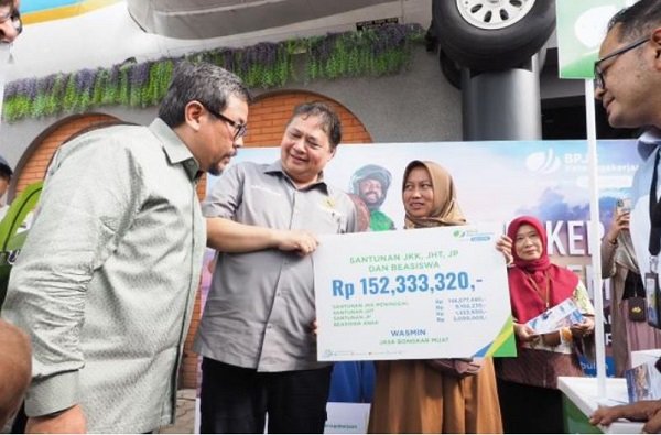 Beri Manfaat Besar, Menko Airlangga Anjurkan Masyarakat Gabung BPJS Ketenagakerjaan