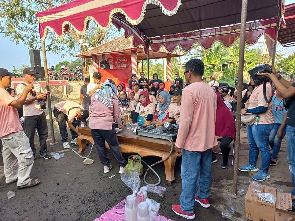 Ratusan Ibu-Ibu Cirebon Ikuti Pelatihan Membuat Jamu Tradisonal