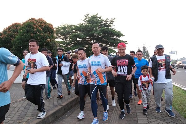 Sapa Warga di Stadion Pakansari, Ajak Masyarakat Rajin Olahraga Lari