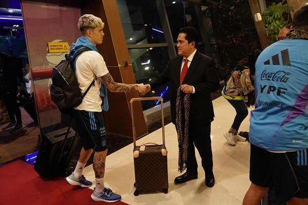 Tanpa Lionel Messi, Timnas Argentina Tiba di Indonesia