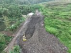 Upaya penanganan longsoran sampah di area box culvert alairan Sungai Ciganas