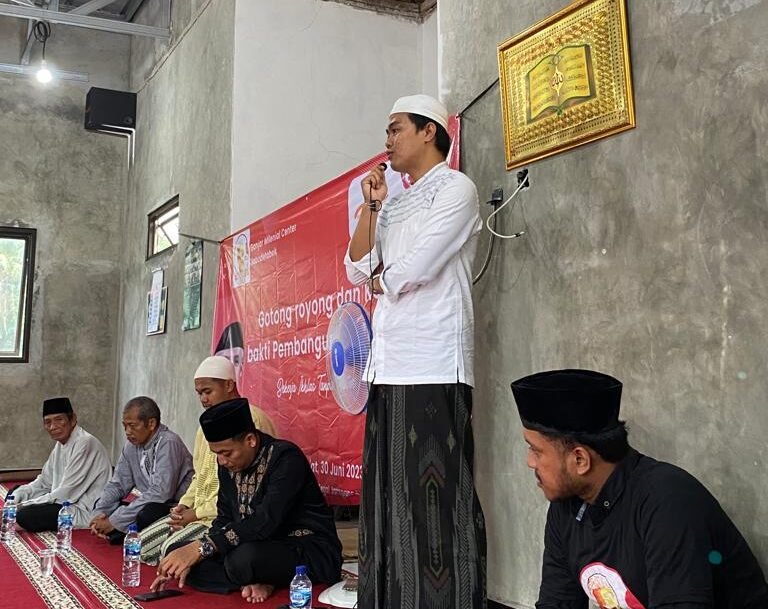 GMC Serahkan Bantuan Berupa Material untuk Pembangunan Musala di Bogor