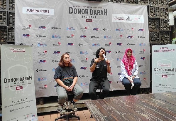 Supporter Arsenal Gelar Donor Darah Serentak, Target Bisa Menghimpun 3.000 Labu Darah