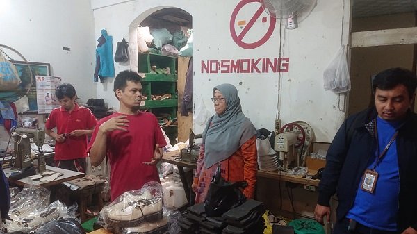 Pelaku UMKM di Cibaduyut Mencoba Bertahan di Tengah Gempuran Produk Luar Negeri