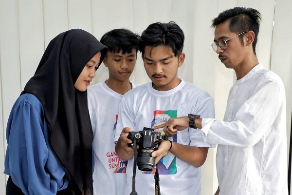 Warga Desa Ikuti Pelatihan Fotografi