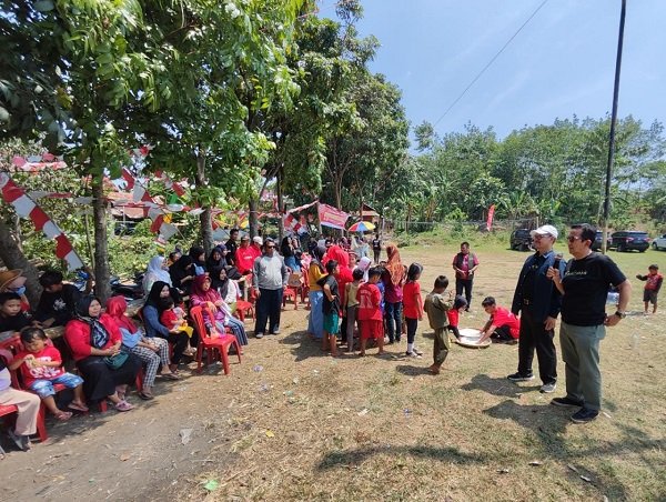 Momen Peringatan Kemerdekaan RI, Badan Bank Tanah Beri Bekal “Duit Sajuta” untuk Warga