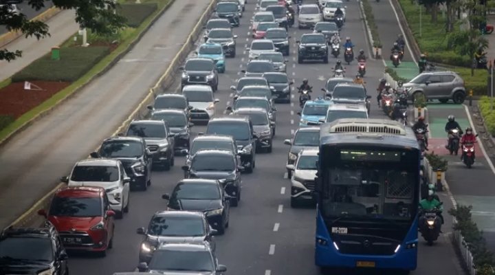 Transportasi Sumbang Emisi Terbesar, Kemarau Ikut Pengaruhi Kualitas Udara Jakarta
