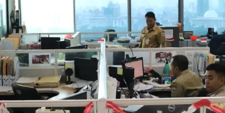 Pengamat Ketenagakerjaan Sebut Kebijakan WFH Bakal Berdampak Negatif pada Ekonomi