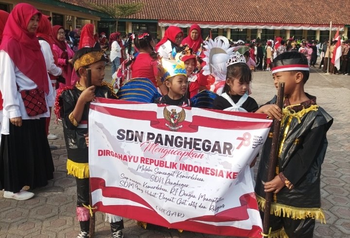 Meriahkan Perayaan HUT ke-78 Kemerdekaan RI, SDN Panghegar Cimaung, Gelar Karnaval