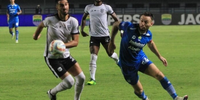 Gelandang Persib, Marc Klok Berharap Kemenangan Maung Bandung Berlanjut