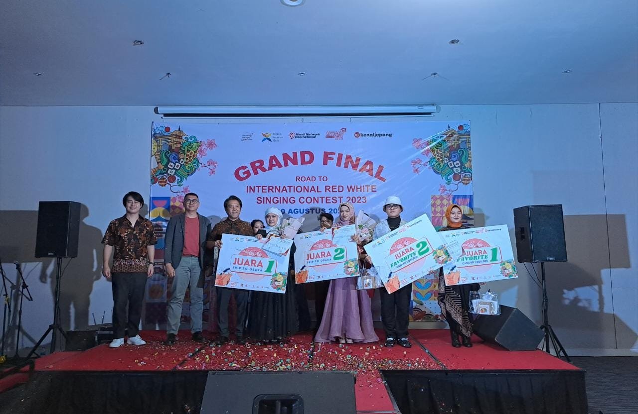 Kontes Menyanyi Bagi Tenakes Sebagai Ajang Pengenalan Budaya Jepang