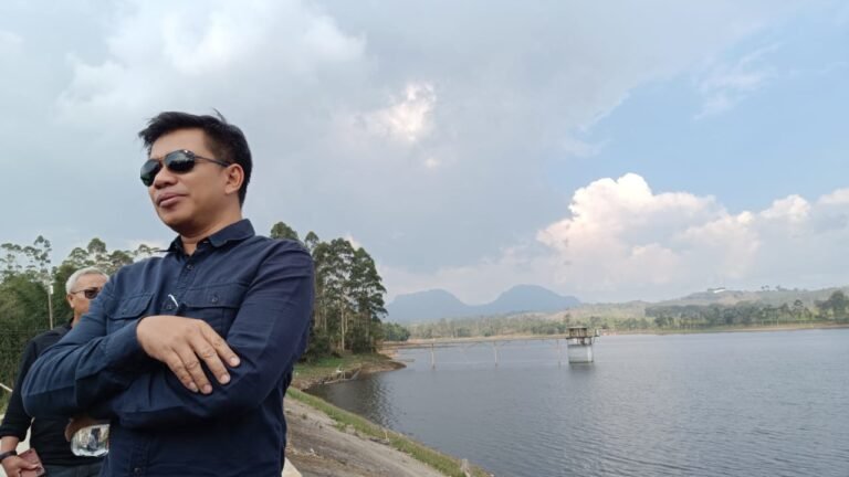 Debit Situ Cipanunjang Turun, Pelanggan Perumda Tirtawening Tergangggu