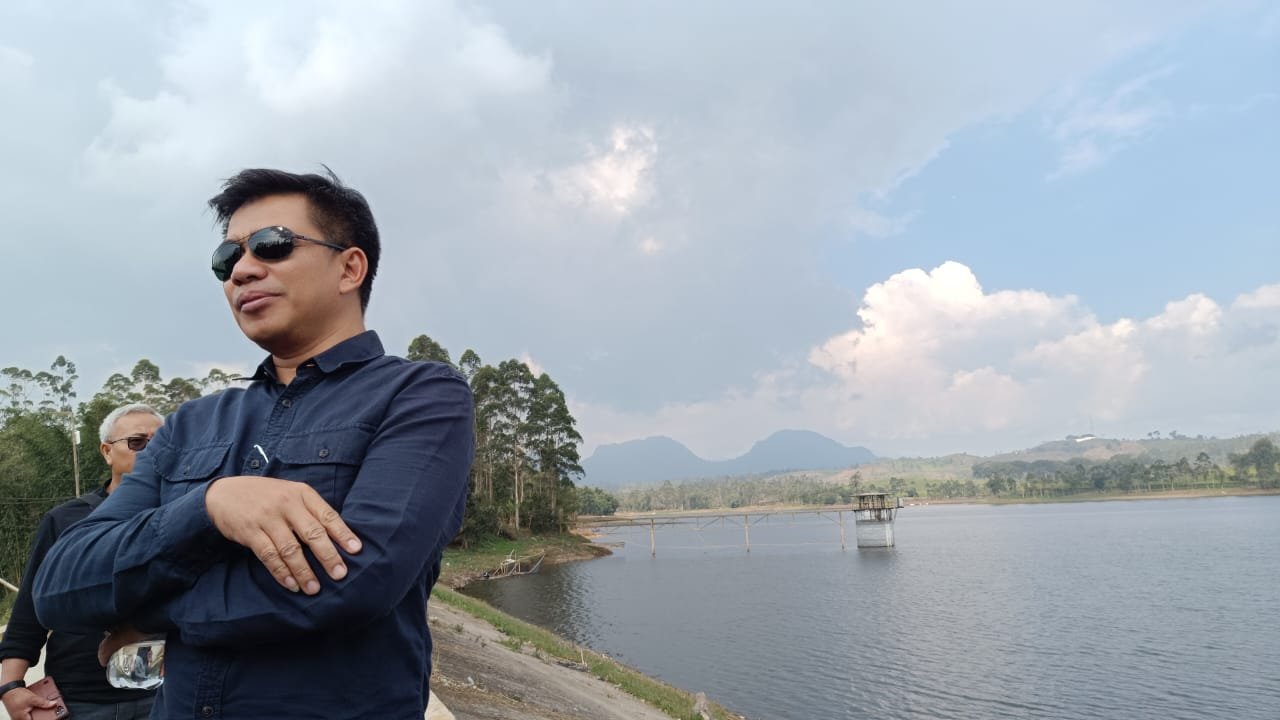 Debit Situ Cipanunjang Turun, Pelanggan Perumda Tirtawening Tergangggu