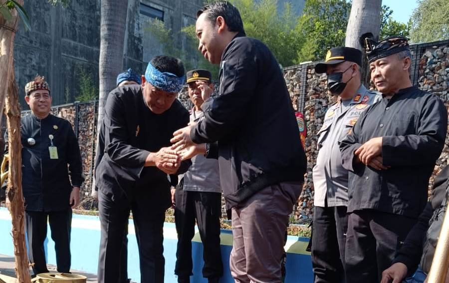 Ema Sumarna Akan Kembali Gaungkan Program Tiada Hari tanpa Menanam Pohon