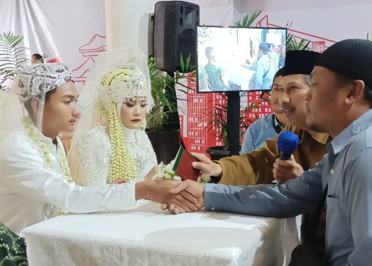 10 Pasangan Pengantin di Bandung Ikut Nikah Bersama