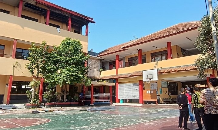 Tiga Ruangan SMPN 25 Bandung Terbakar, Siswa Diliburkan
