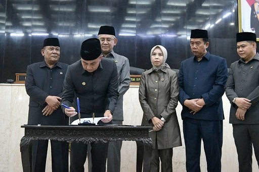 Pj Gubernur Jabar Tanda Tangani Nota Kesepakatan KUA dan PPAS Tahun 2024