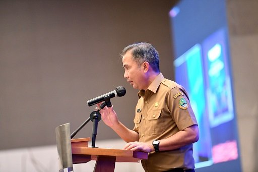 Bey Machmudin Ingatkan Truk Tambang Galian C Patuhi Jam Beroperasi di Parung Panjang