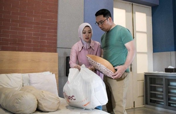 Jelang Akhir Masa Jabatan, Ridwan Kamil dan Istri Kemasi Barang di Gedung Pakuan