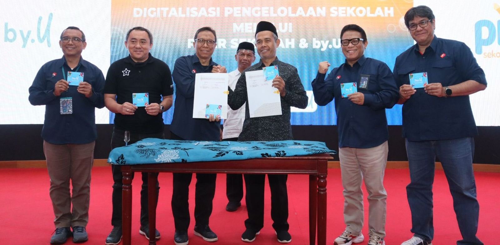Telkom Mendorong Digitalisasi Pengelolaan Sekolah di Bandung Barat Melalui Pijar Sekolah dan by.U
