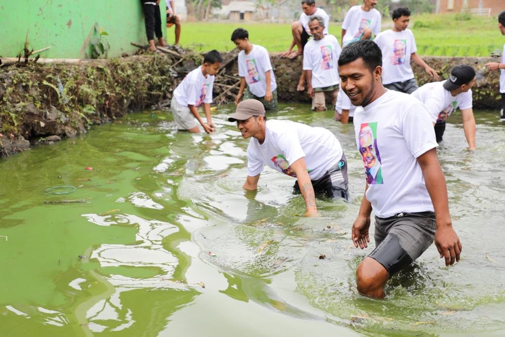 Ngobeng Lauk Eratkan Hubungan antar Warga