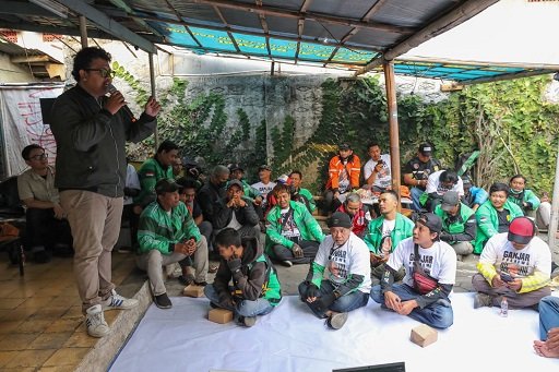 Peduli Keselamatan, Ganjar Muda Edukasi Safety Riding untuk Ojol