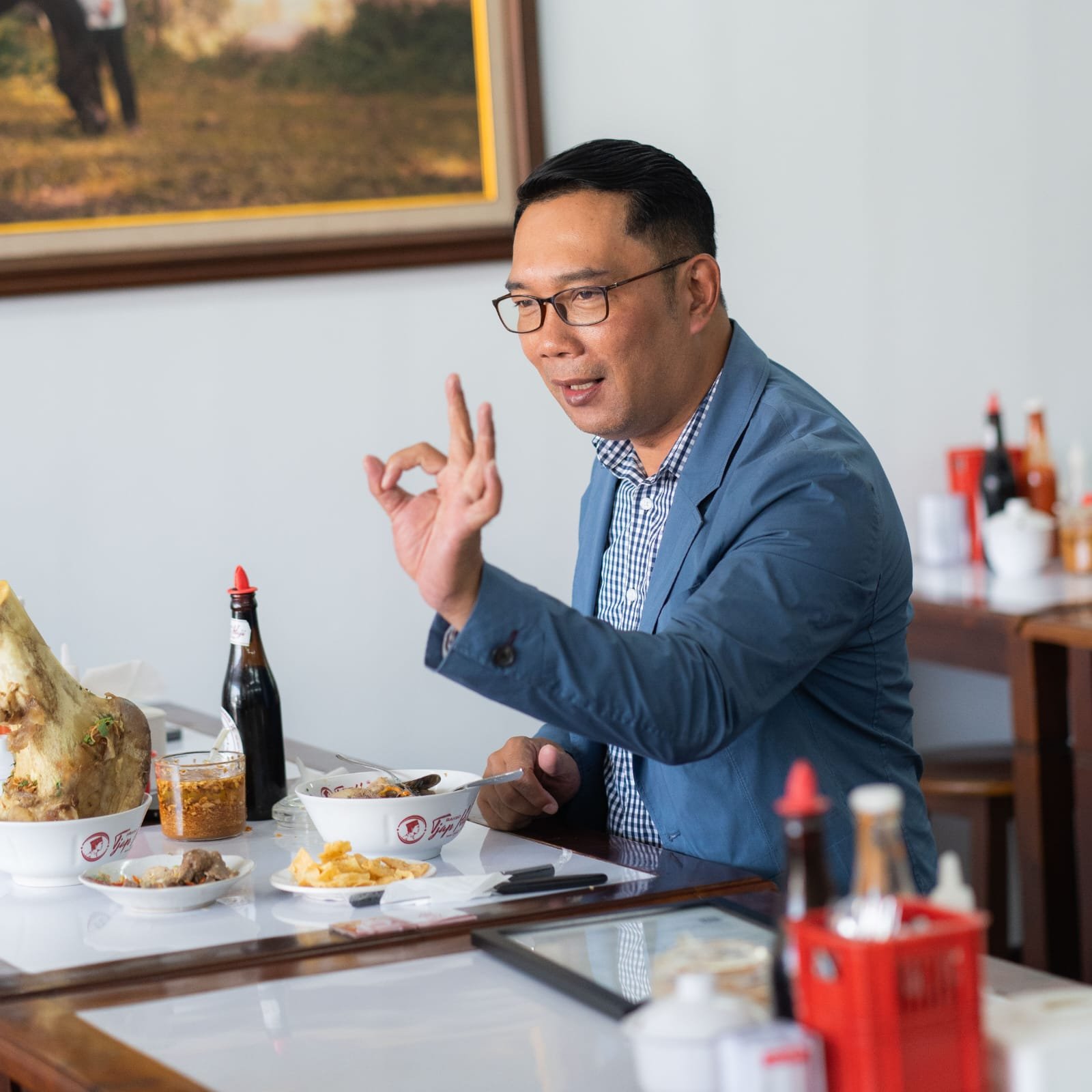 Raih Sertifikat Halal, Ridwan Kamil Kasih Bintang Lima untuk Bakso Tjap Haji