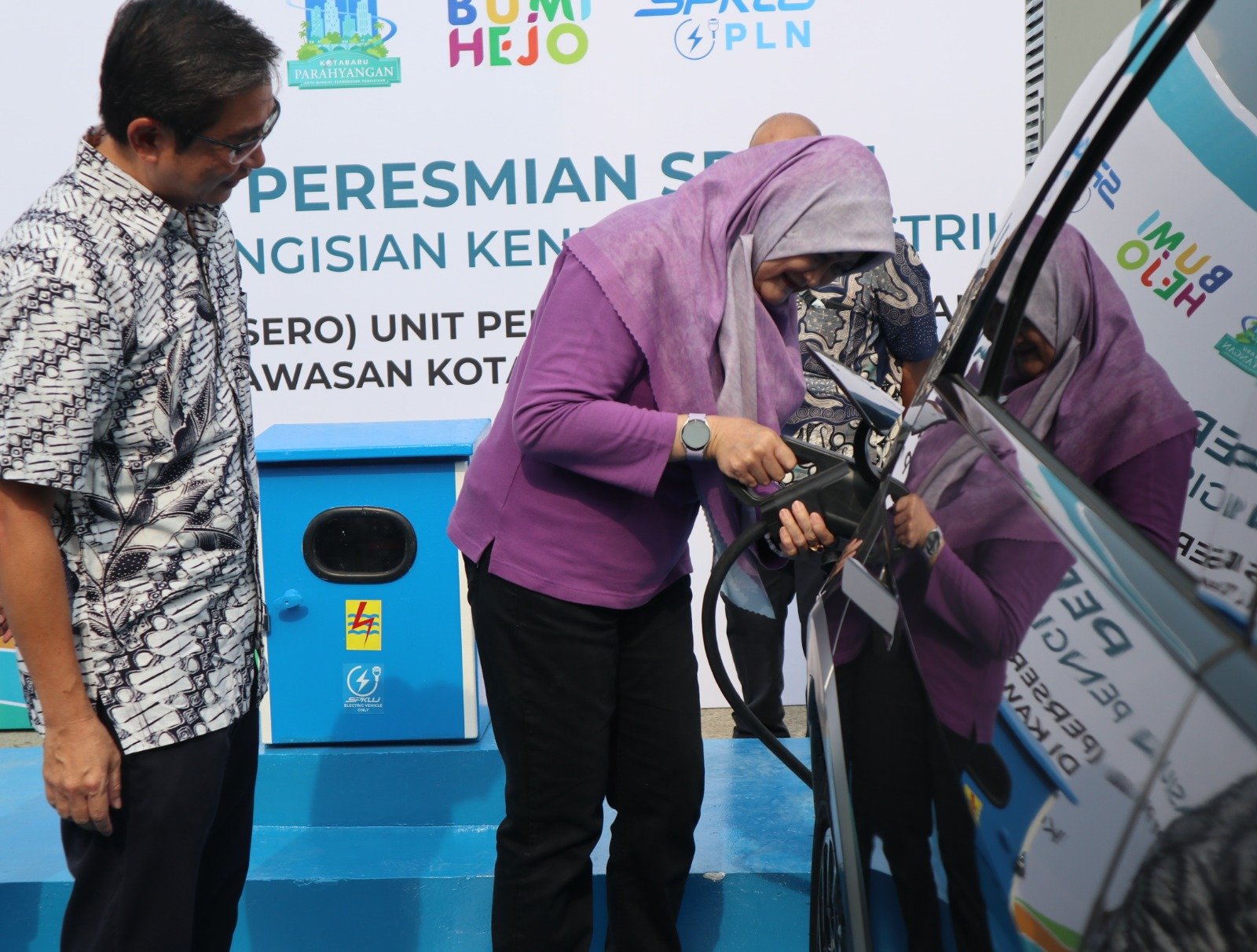 Perkuat Ekosistem Kendaraan Listrik, PLN Resmikan SPKLU di Kawasan Kota Baru Parahyangan