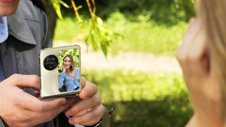 OPPO Find N3 Flip Merupakan Smartphone Flip Pertama Dengan 3 Kamera Flagship