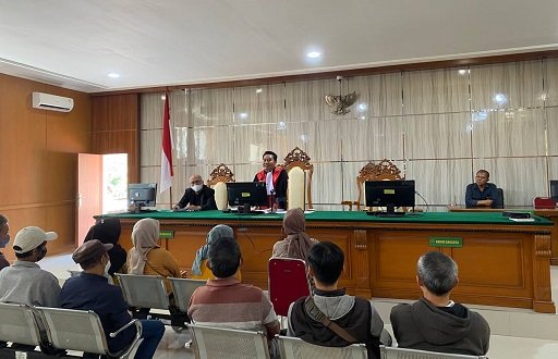 Buang Sampah Sembarangan, 10 Orang Jalani Sidang Tipiring di PN Bandung