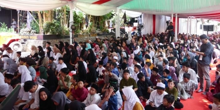 Ribuan Anak Yatim di Depok Berdoa di Ultah Calpres Ganjar Pranowo