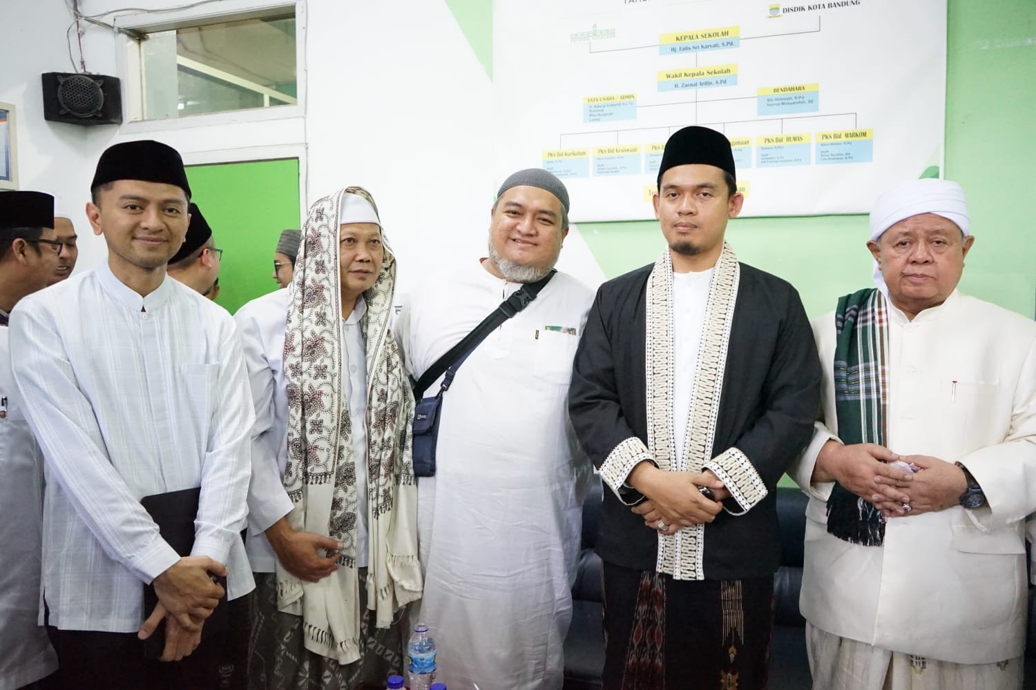 Yayasan Pendidikan Assalam Meriahkan Maulid Nabi Muhammad SAW dengan Khitanan Massal dan Tabligh Akbar