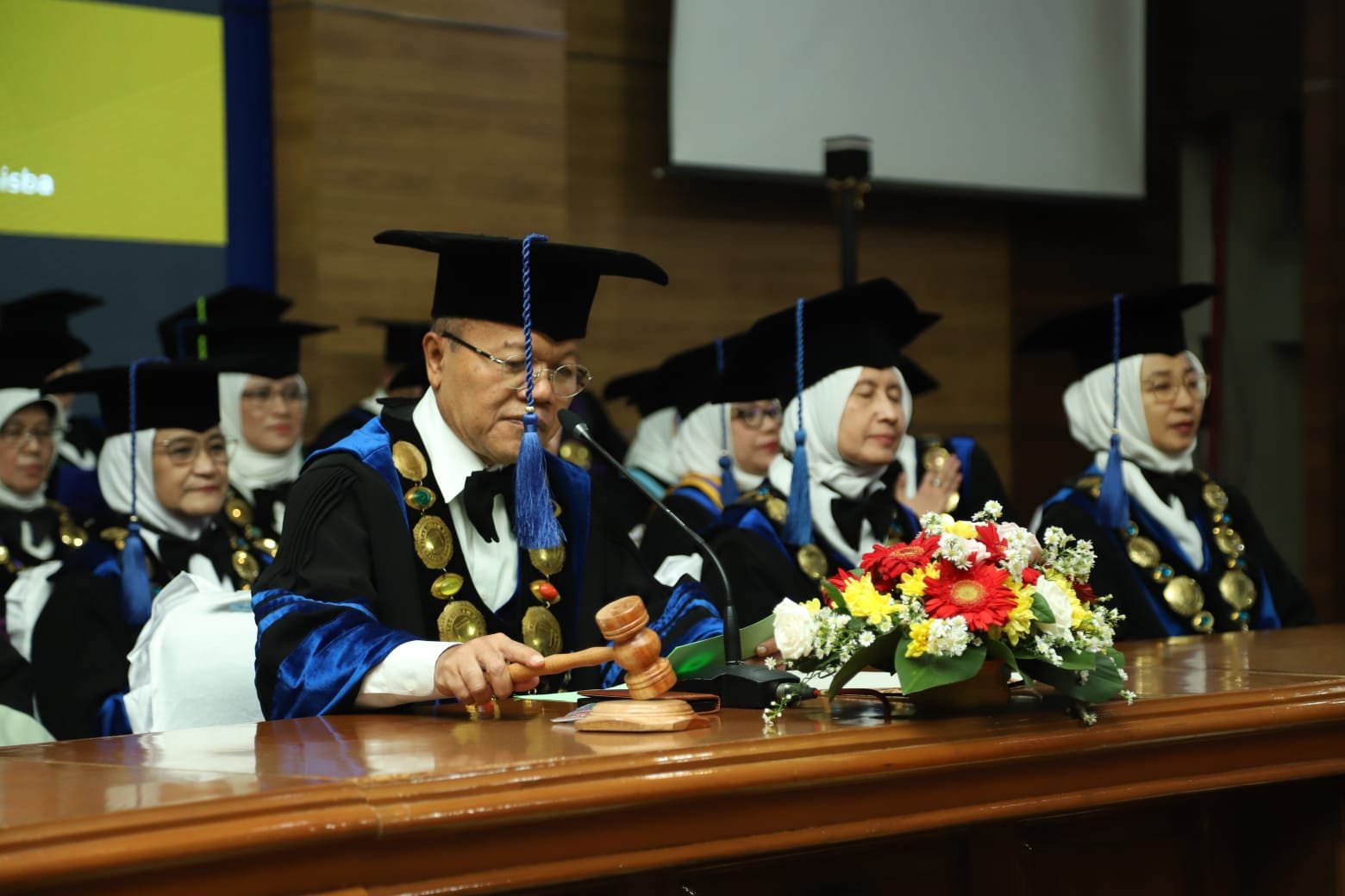 Unisba Kukuhkan Empat Guru Besar, Rektor: Mendorong Mimpi Jadi Universitas Terkemuka di Asia