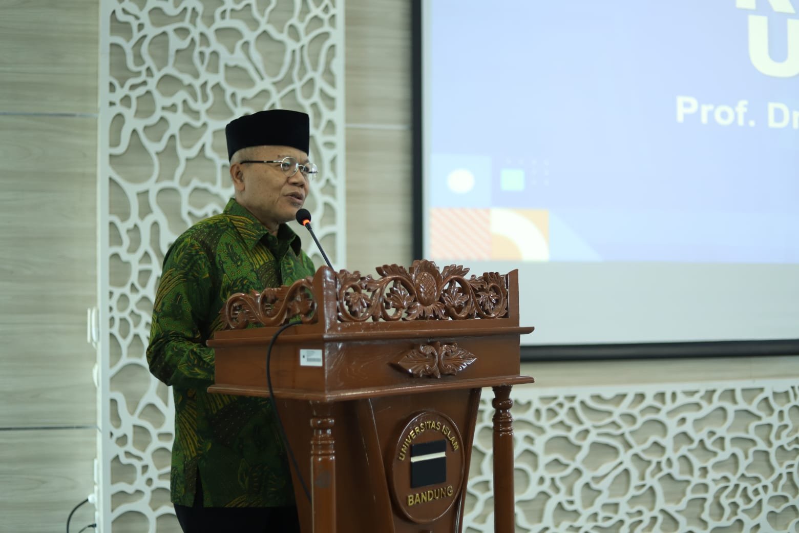 Peringati Milad Ke-65 Unisba, Rektor Tegaskan Tidak Boleh Berpuas Diri dan Jangan Berhenti Berinovasi